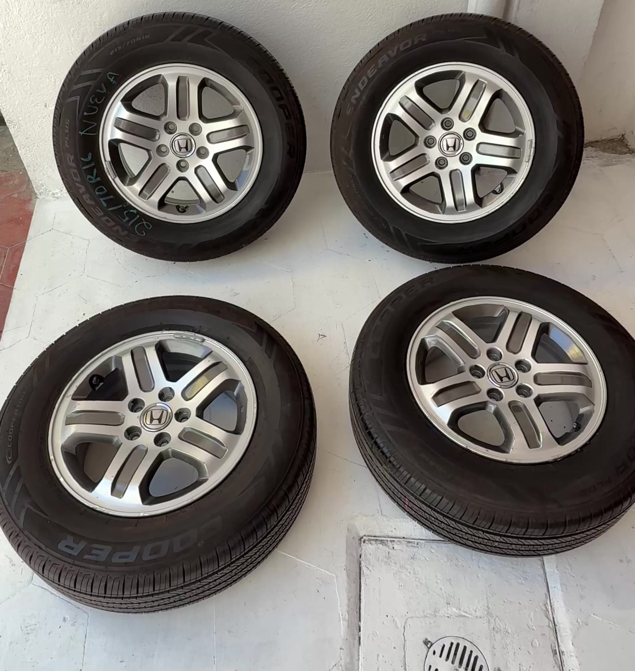 4 Rines con llantas 16” Honda CR-V, HR-V, Civic y Accord – 5×114