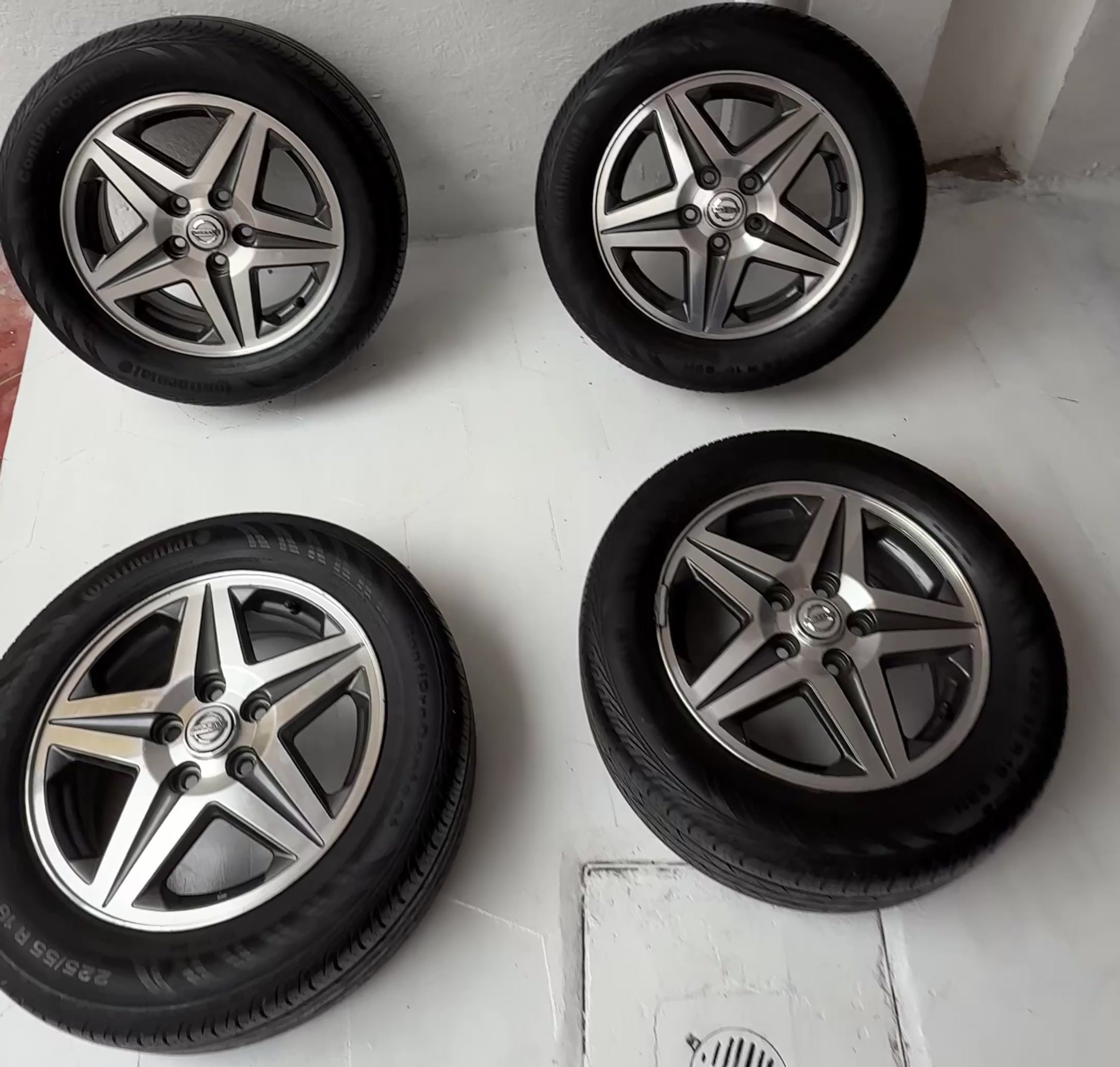 4 Rines con llantas 16” Nissan Sentra, X-Trail, Altima y Rogue – 5×114