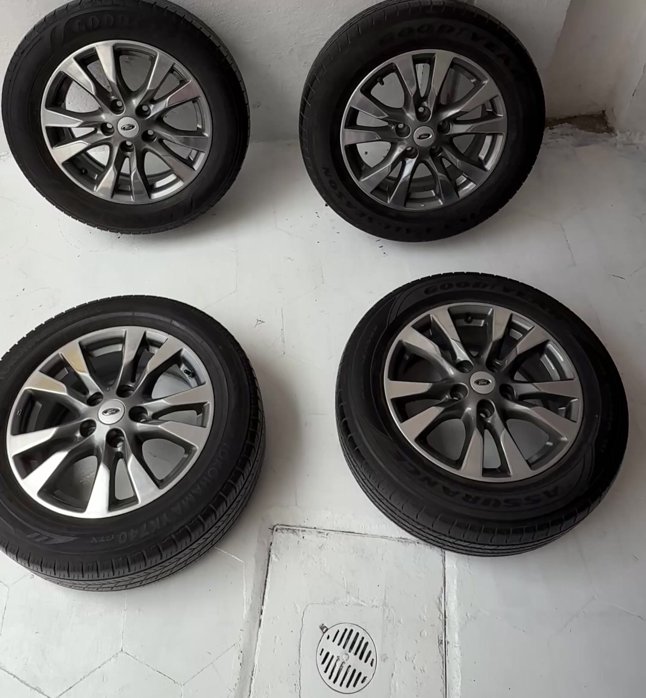 4 Rines con llantas 16” Ford Mustang, Ranger y Explorer – 5×114