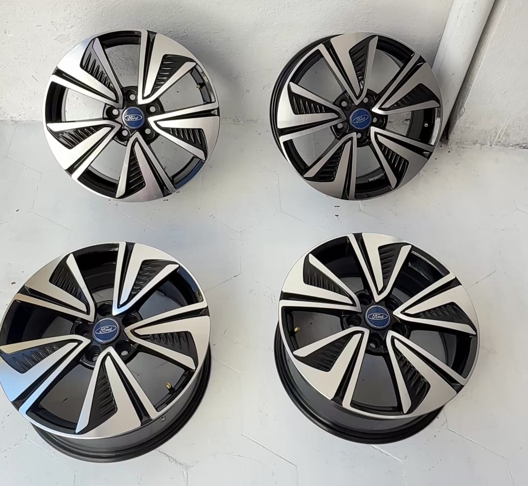 4 Rines 17” Ford Mustang Explorer Ranger Originales Nuevos 5x114