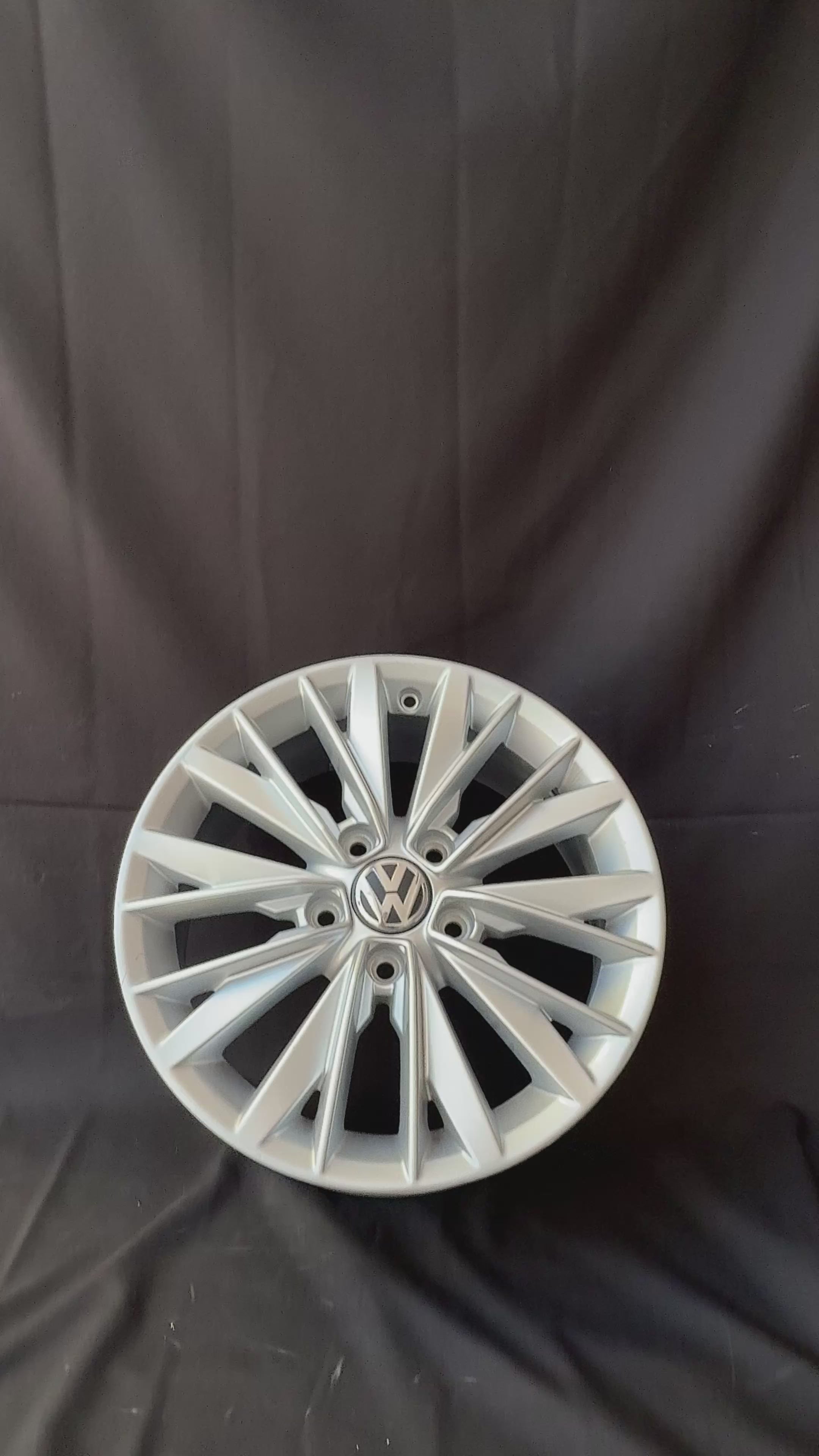 1 Rin 16” Volkswagen Jetta MK6, Jetta MK7, Tiguan, Taos, Golf, Passat y New Beetle