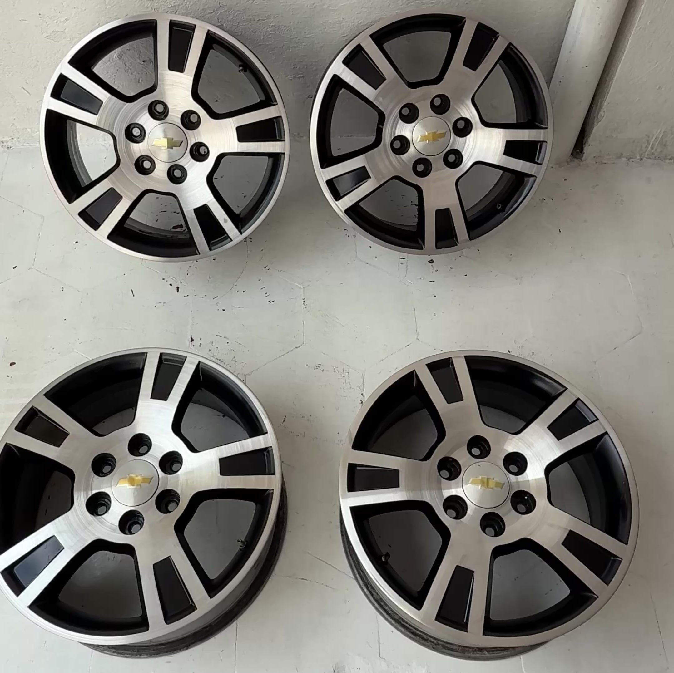 4 Rines Seminuevos 18” Chevrolet Silverado, GMC Sierra, Suburban, Express Van y Tahoe – 6×139