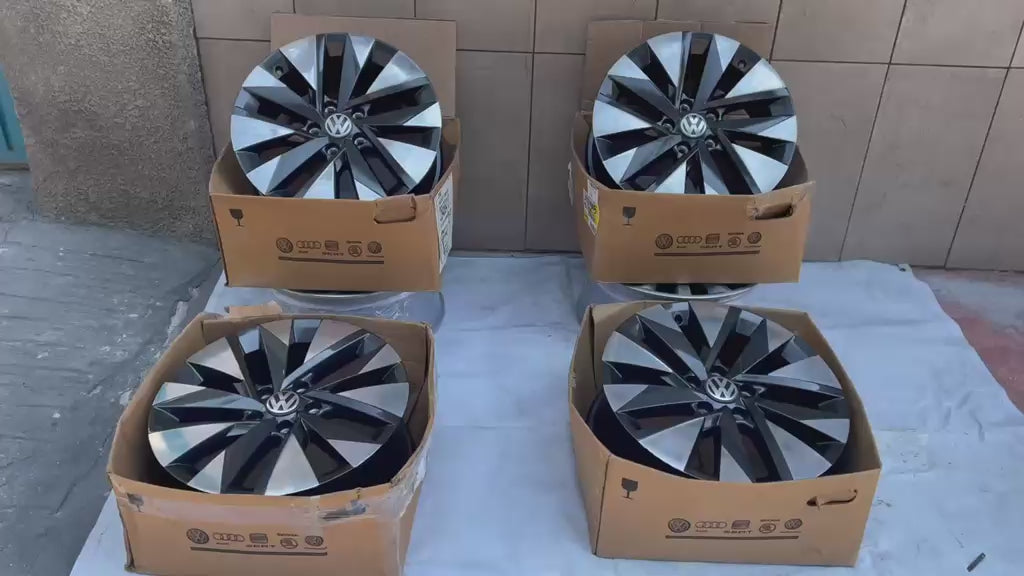 Rines 17" Volkswagen Taos Tiguan Golf Jetta MK7 MK6 New Beetle Passat Bora Originales 5x112 Nuevos