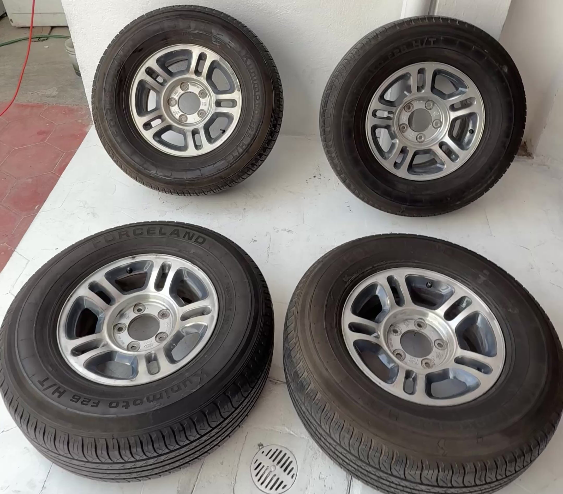 4 Rines con llantas 16” Ford F-150 – 5×135