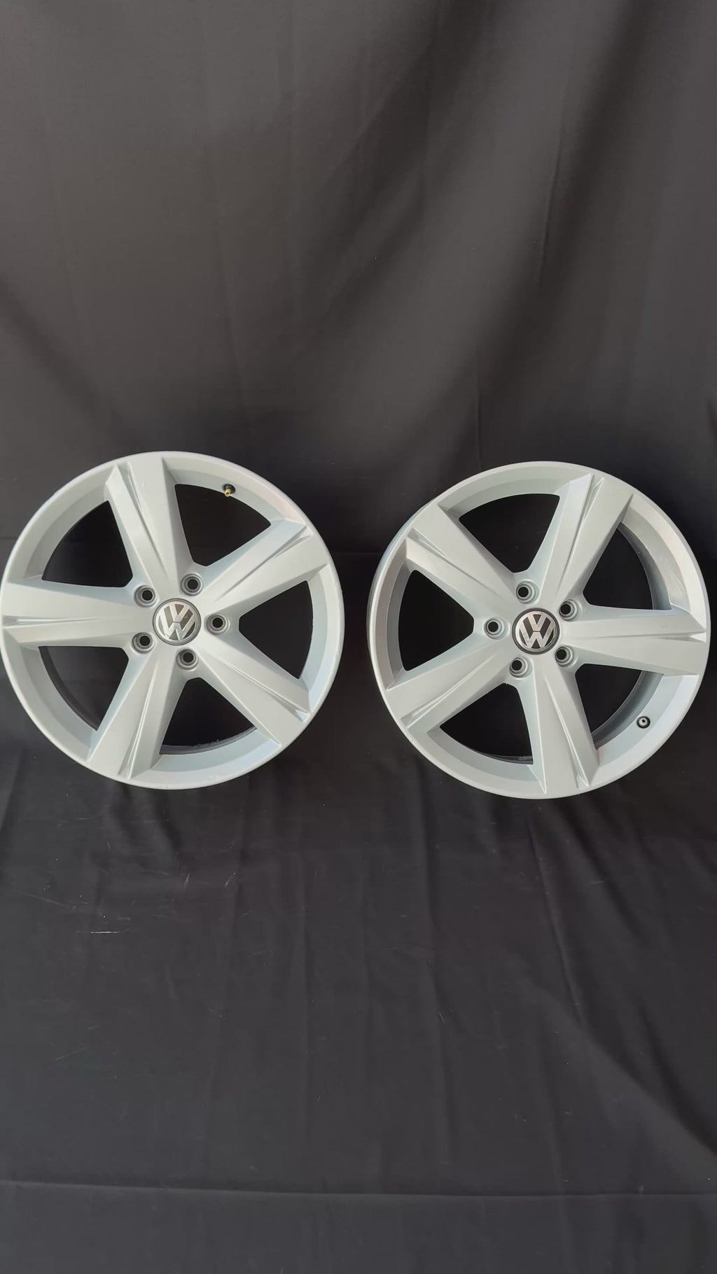 4 Rines 17” Volkswagen Golf Jetta Originales Seminuevos 5x112