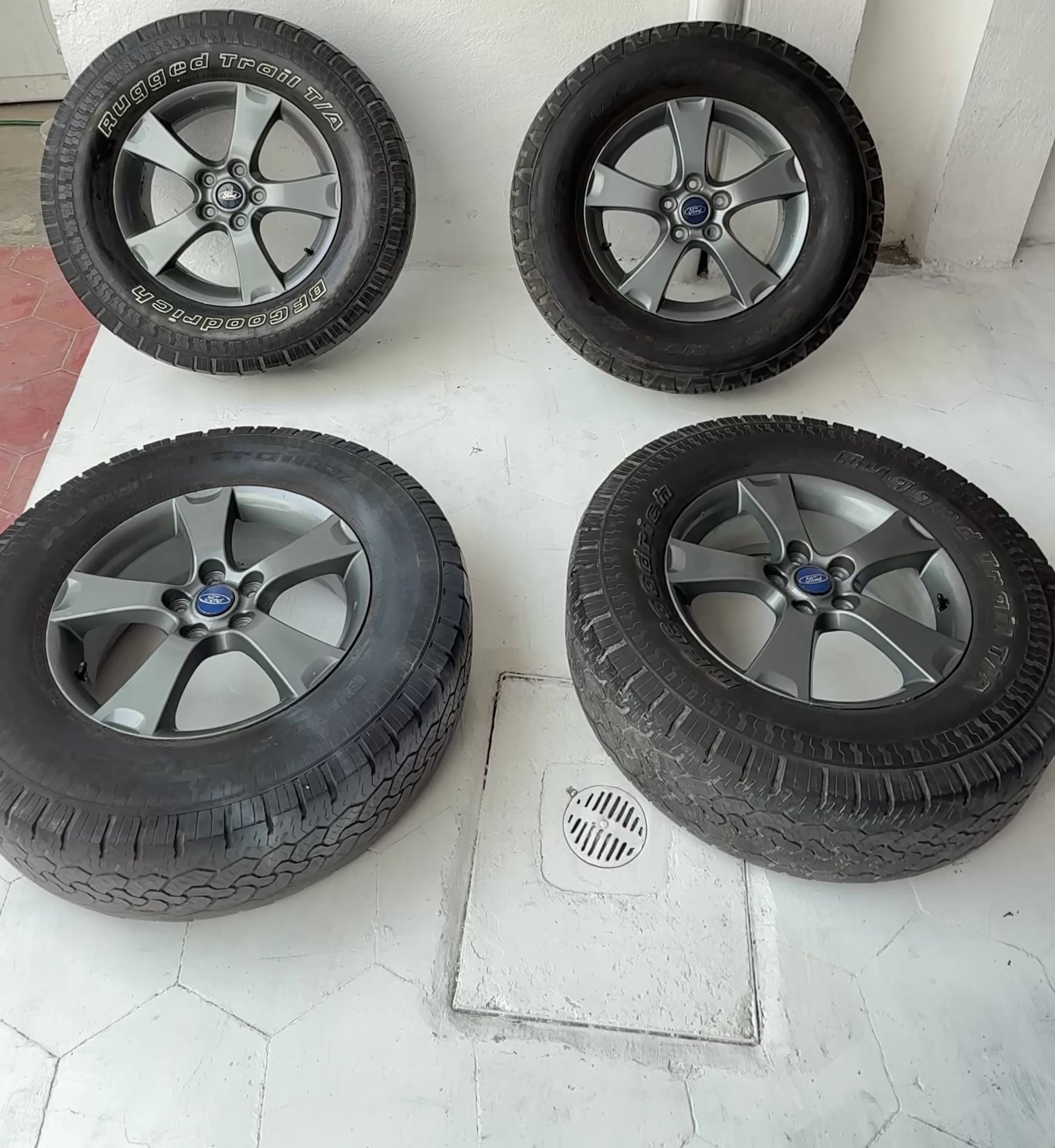 4 Rines con llantas 17” Ford Ranger y Explorer – 5×114