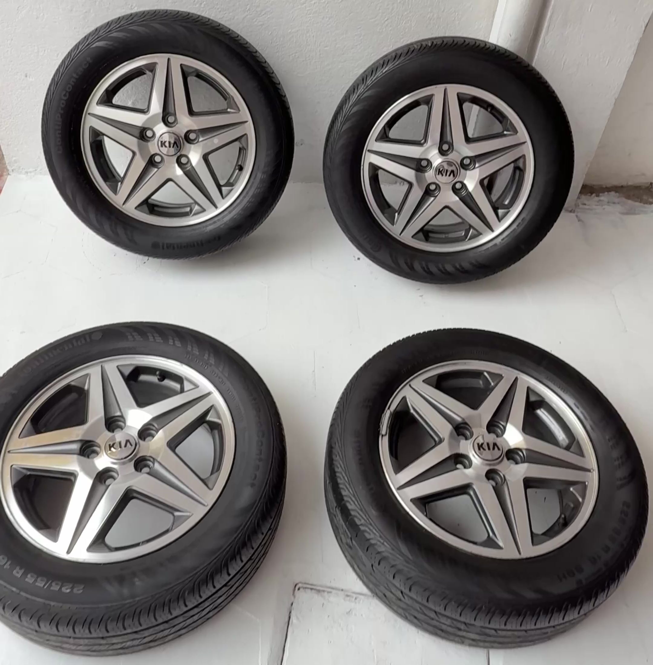 4 Rines con llantas 16” Kia Forte, Optima y Sportage – 5×114