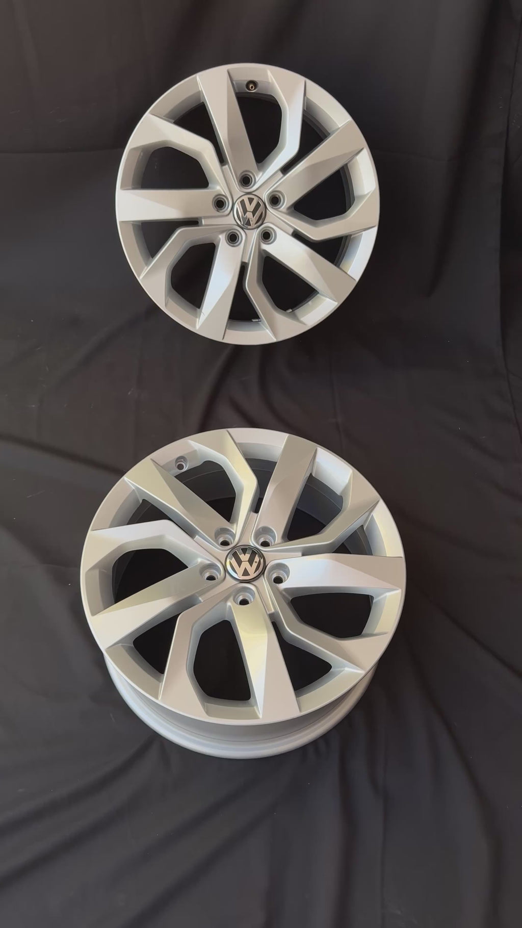 4 Rines 18” Volkswagen Tiguan Taos Golf Jetta MK6 MK7 Passat New Beetle Originales Nuevos 5x112
