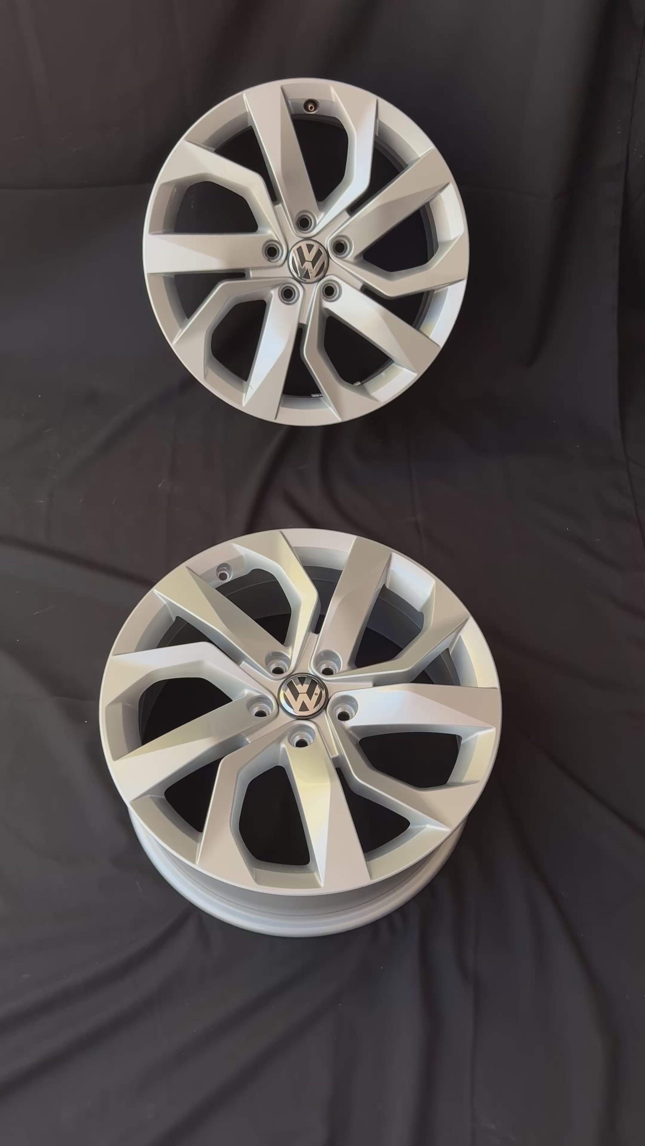 4 Rines 18” Volkswagen Tiguan Taos Golf Jetta MK6 MK7 Passat New Beetle Originales Nuevos 5x112
