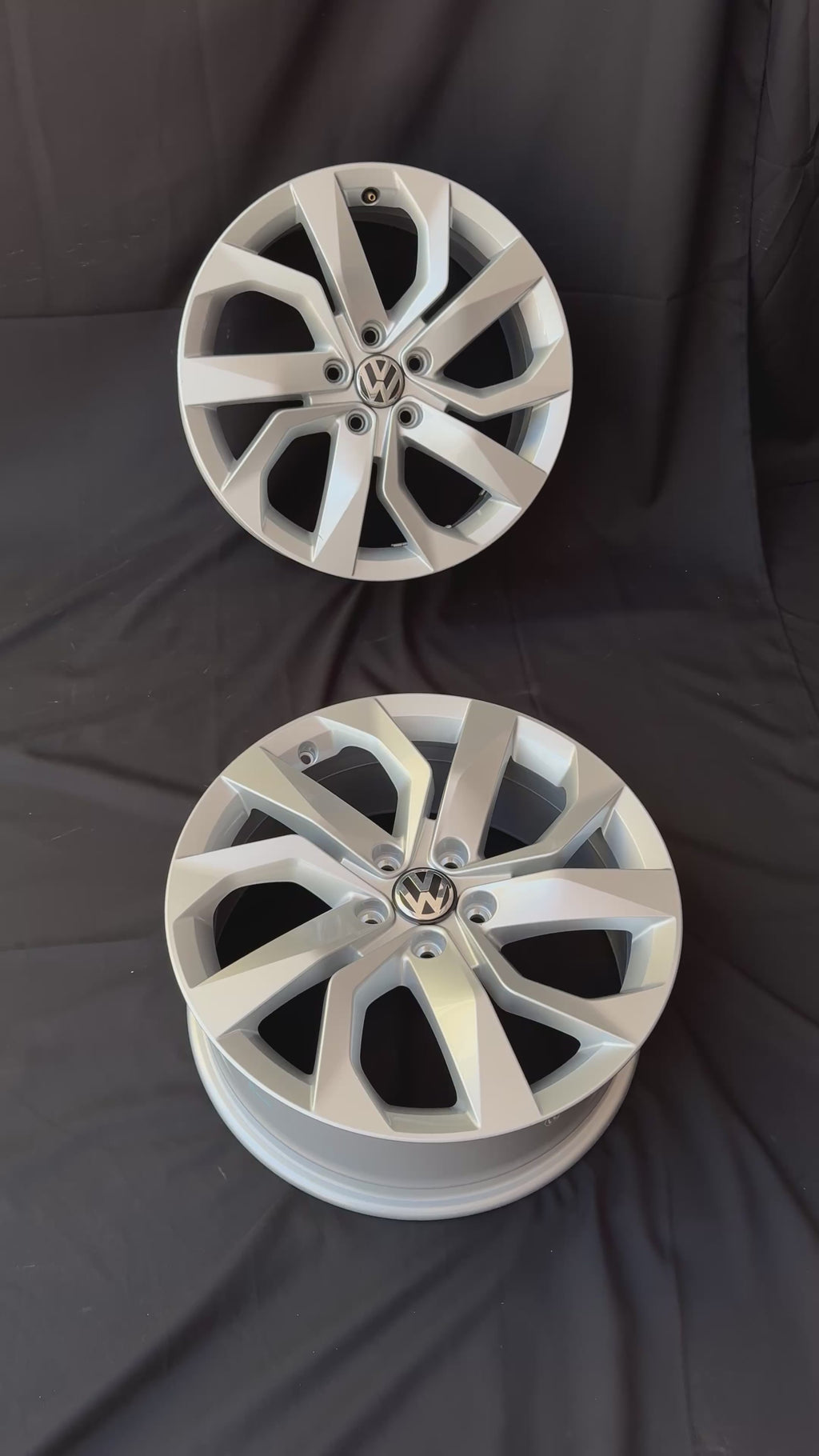 4 Rines 18” Volkswagen Tiguan Taos Golf Jetta MK6 MK7 Passat New Beetle Originales Nuevos 5x112