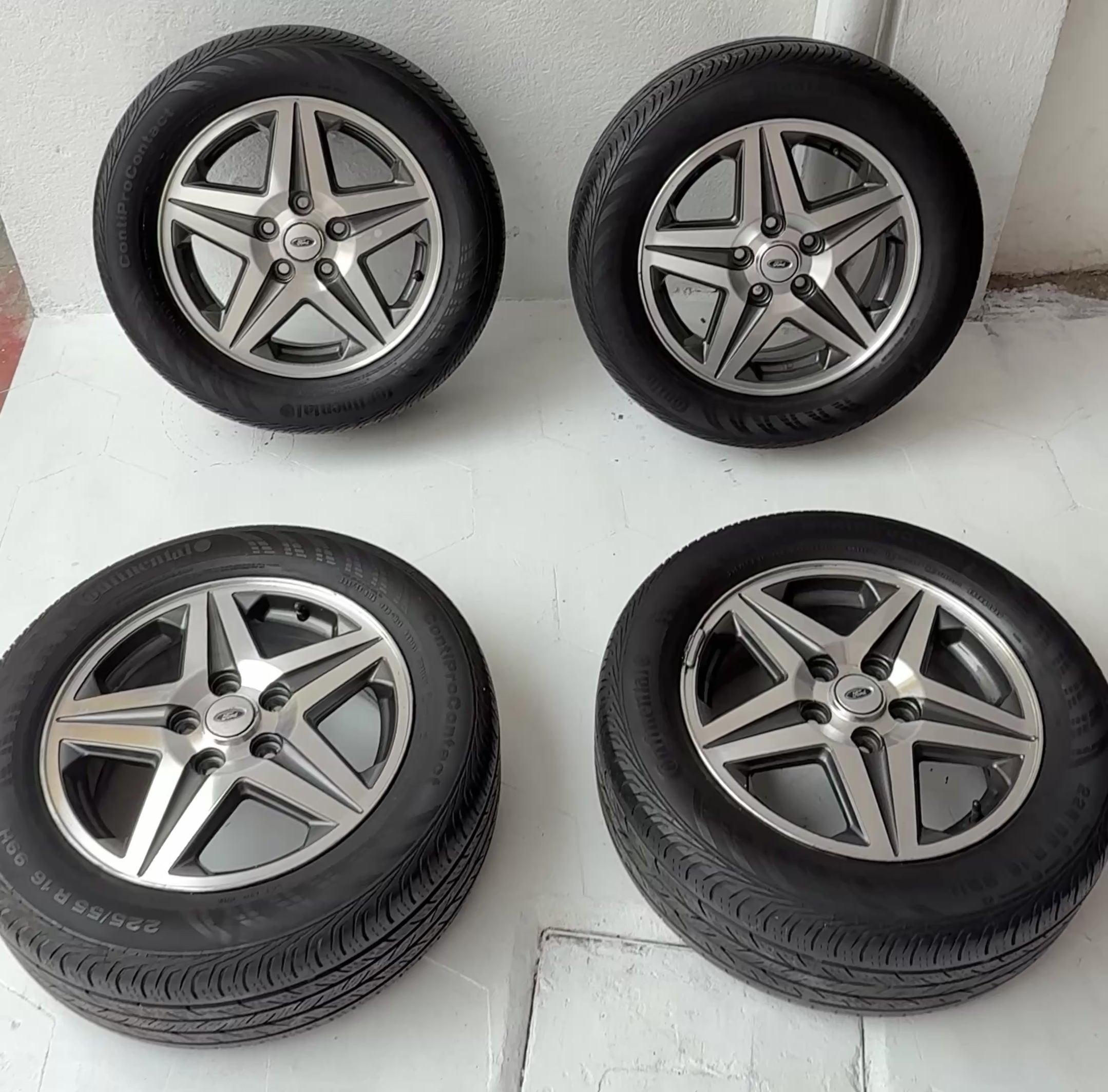 4 Rines con llantas 16” Ford Mustang, Ranger y Explorer – 5×114