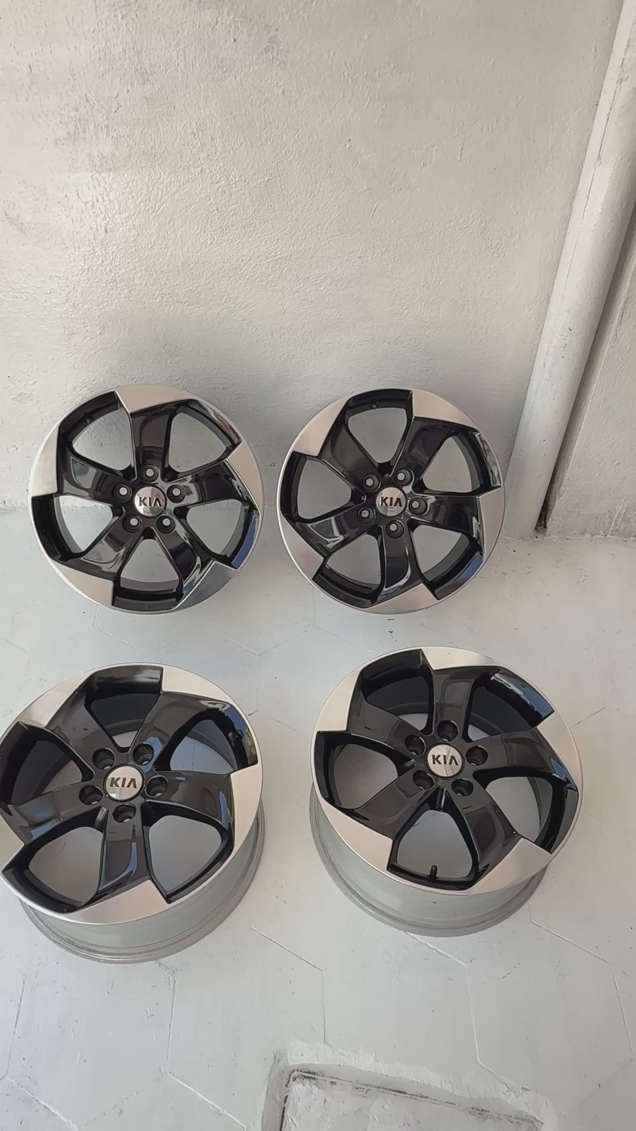 4 Rines 17” Kia Forte, Optima y Sportage Originales Seminuevos 5x114