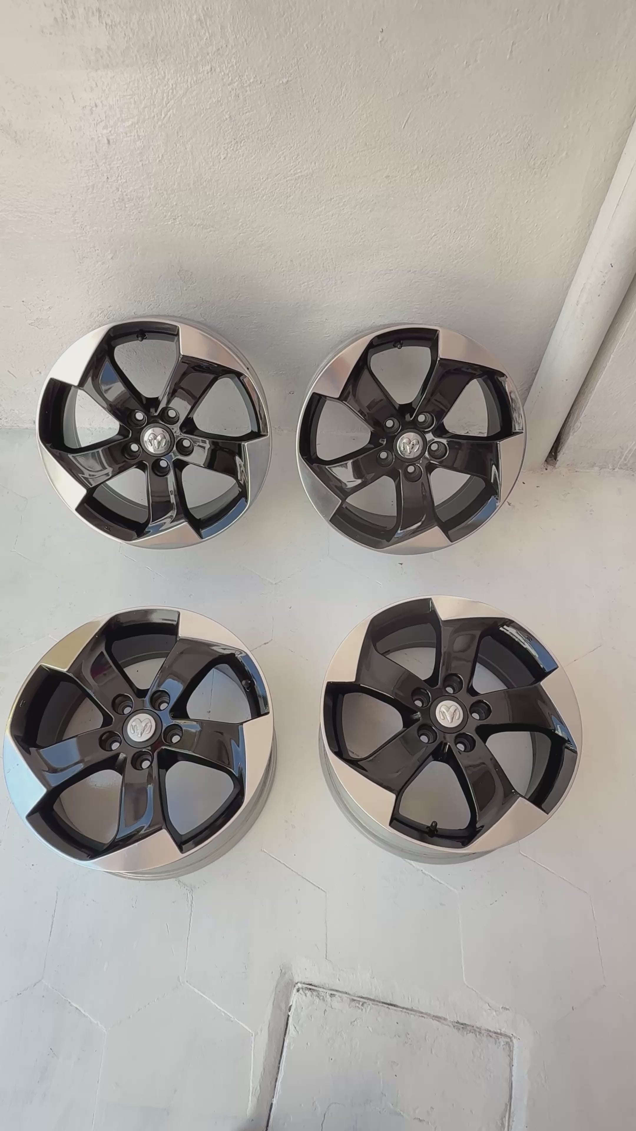 4 Rines 17” Jeep Liberty, Compass, Patriot, Nitro y Dodge Originales Seminuevos 5x114