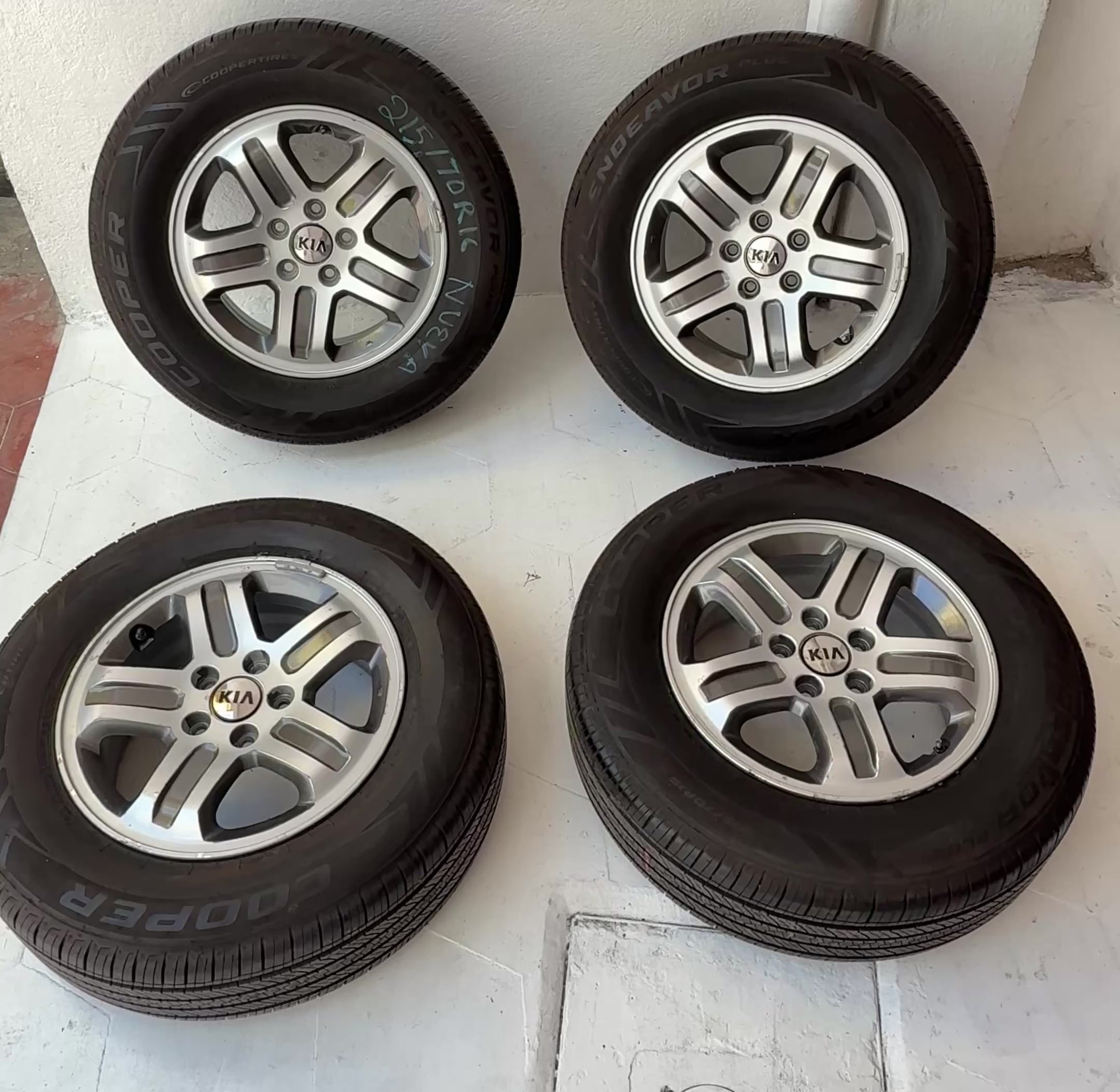 4 Rines con llantas 16” Kia Seltos, Sportage y Sorento / Hyundai Tucson, Creta, Santa Fe y Palisade – 5×114