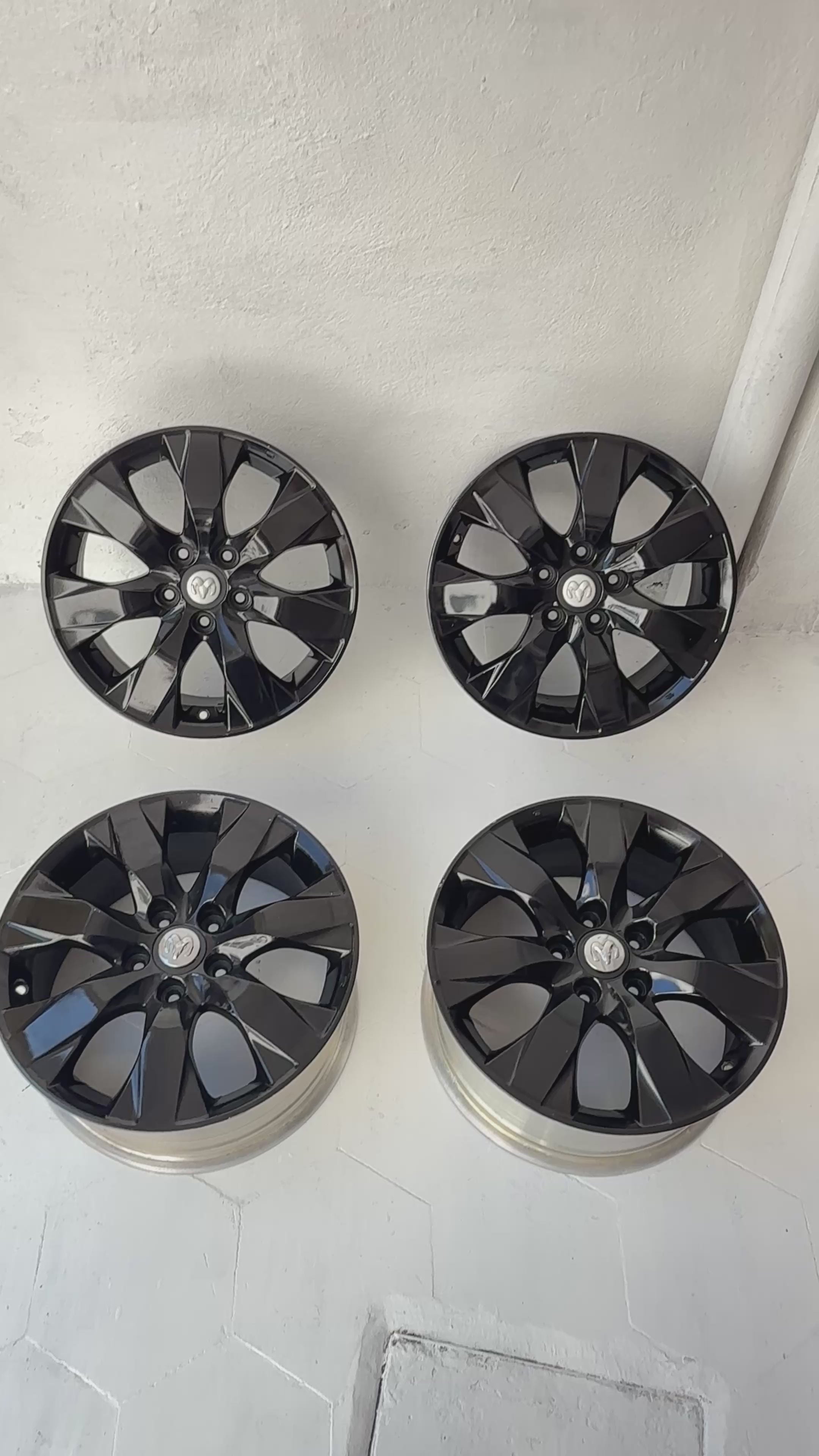 4 Rines 17” Jeep Liberty, Compass, Patriot, Nitro y Dodge Originales 5x114