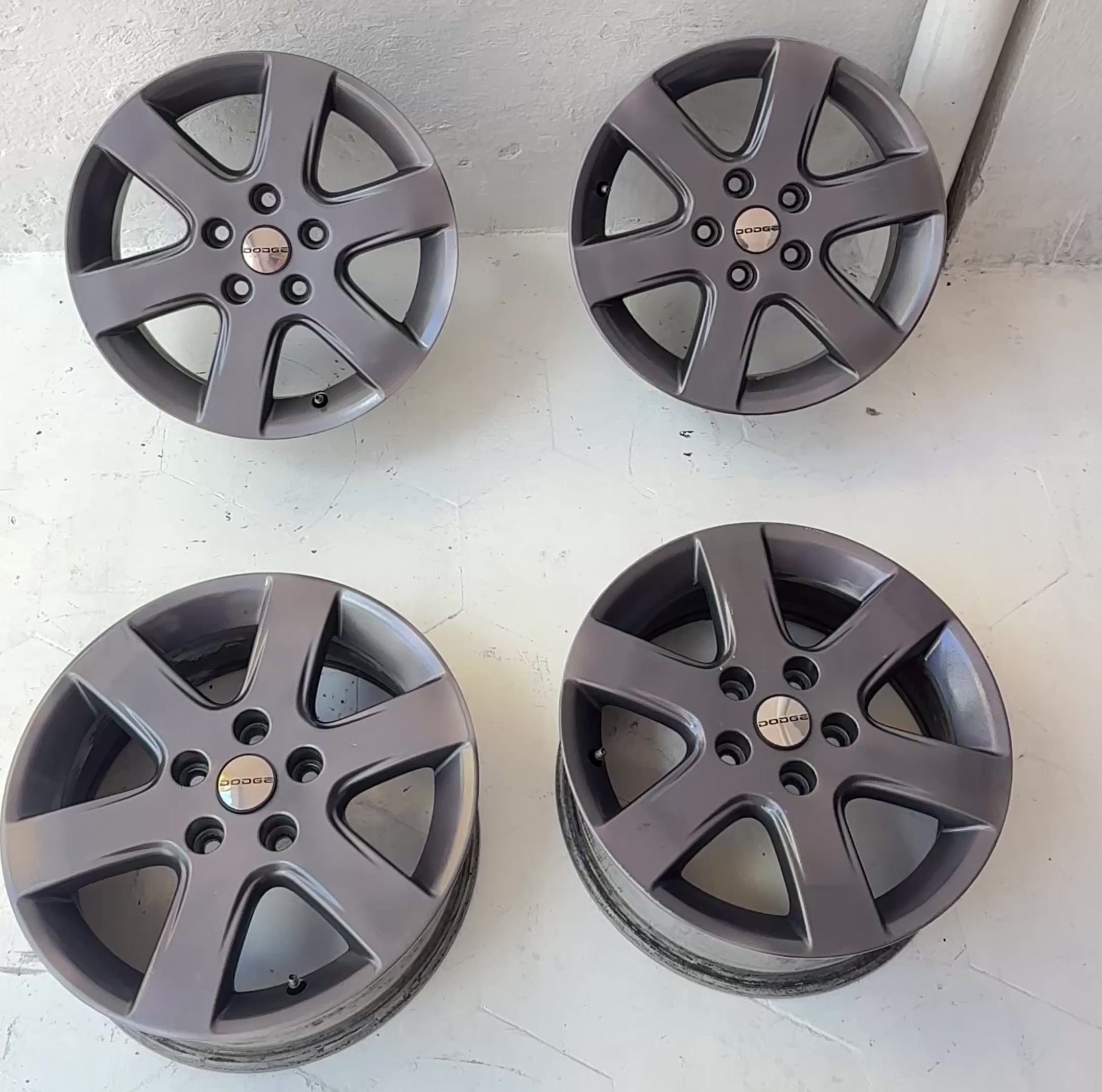 4 Rines 16” Dodge Jeep Liberty Compass Patriot Nitro Voyager Caravan Avenger 5x114 Originales