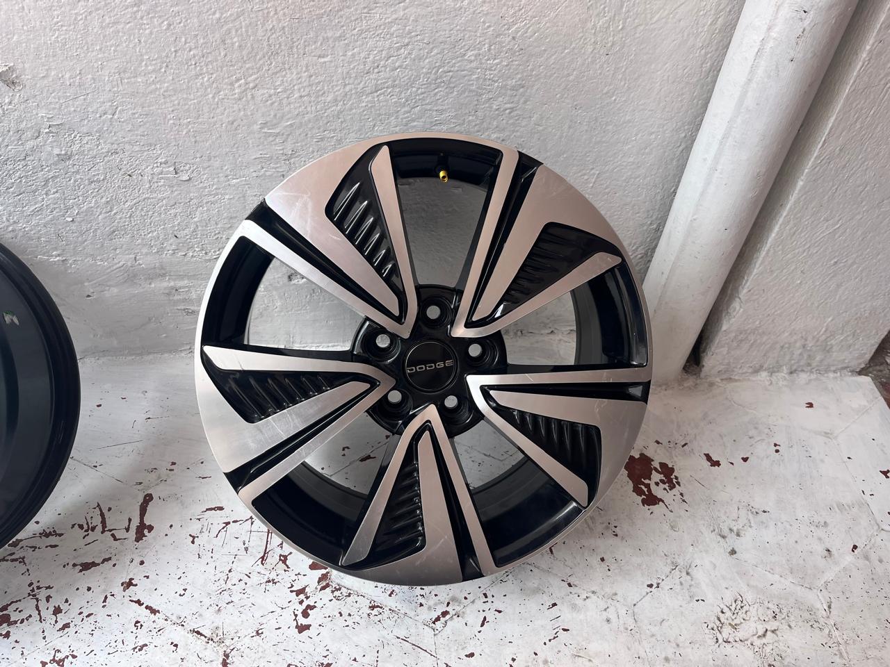 4 Rines 17" Jeep Grand Cherokee Liberty Compass Patriot Nitro Originales Nuevos 5x114.3