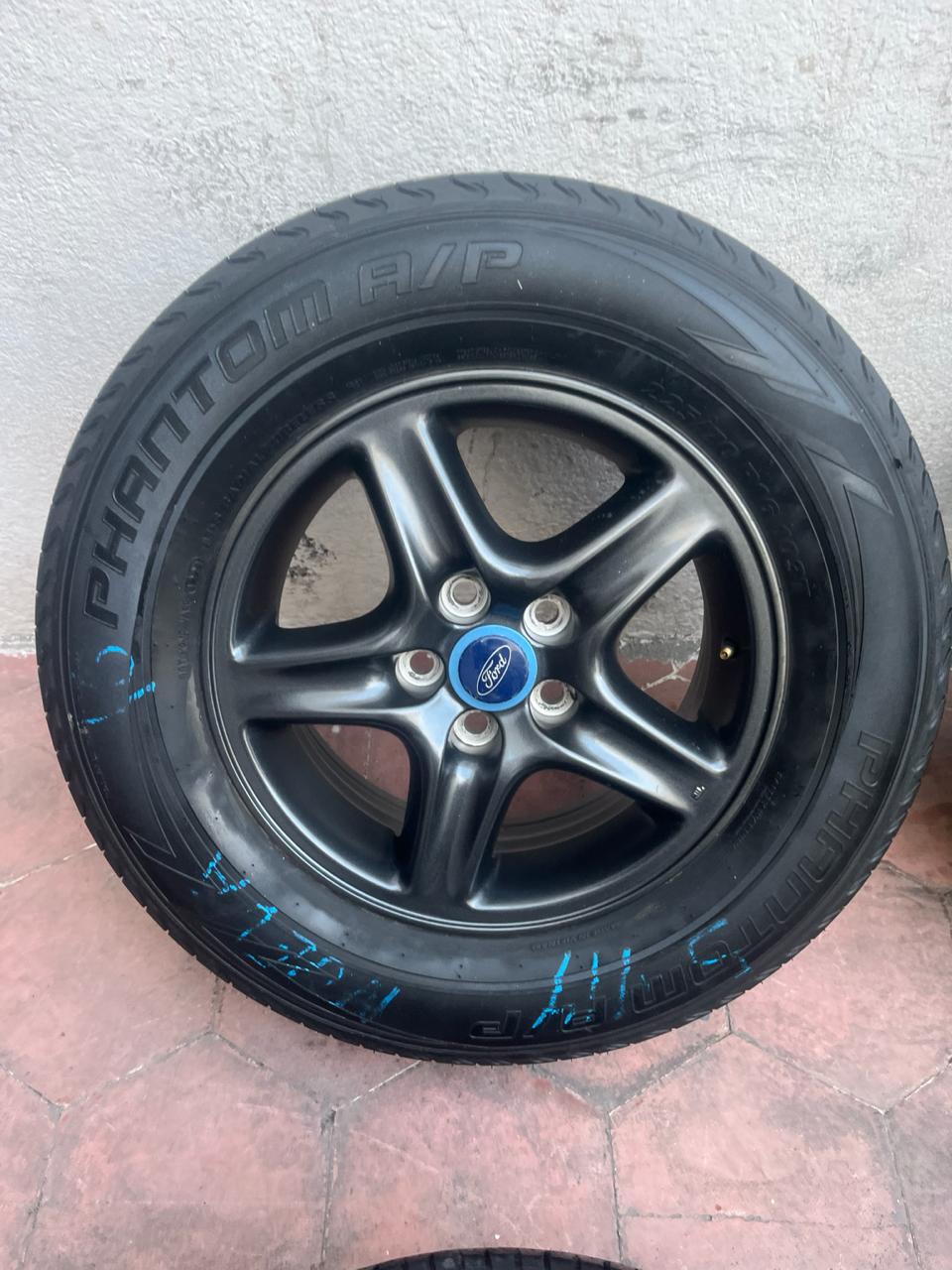 Juego de Rines y Llantas 16" Ford Ranger 2004 Originales 5x114 Seminuevos