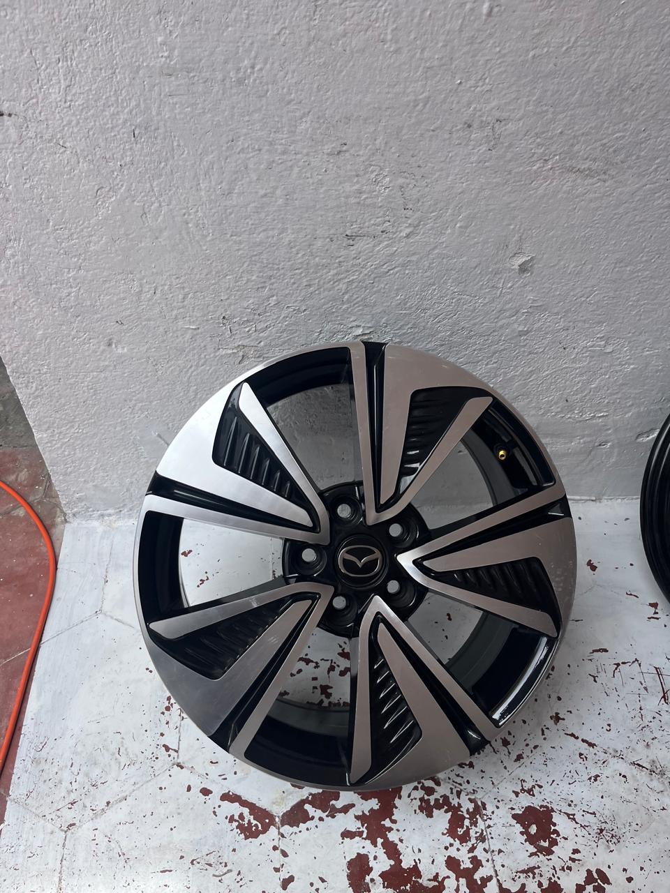 4 Rines 17" Jeep Grand Cherokee Liberty Compass Patriot Nitro Originales Nuevos 5x114.3