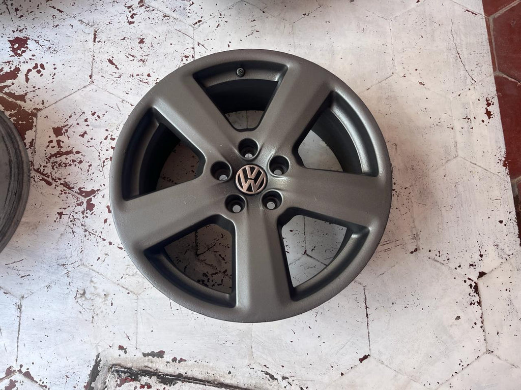4 Rines 18" Volkswagen Bora Jetta MK6 MK7 Originales 5x112 Seminuevos