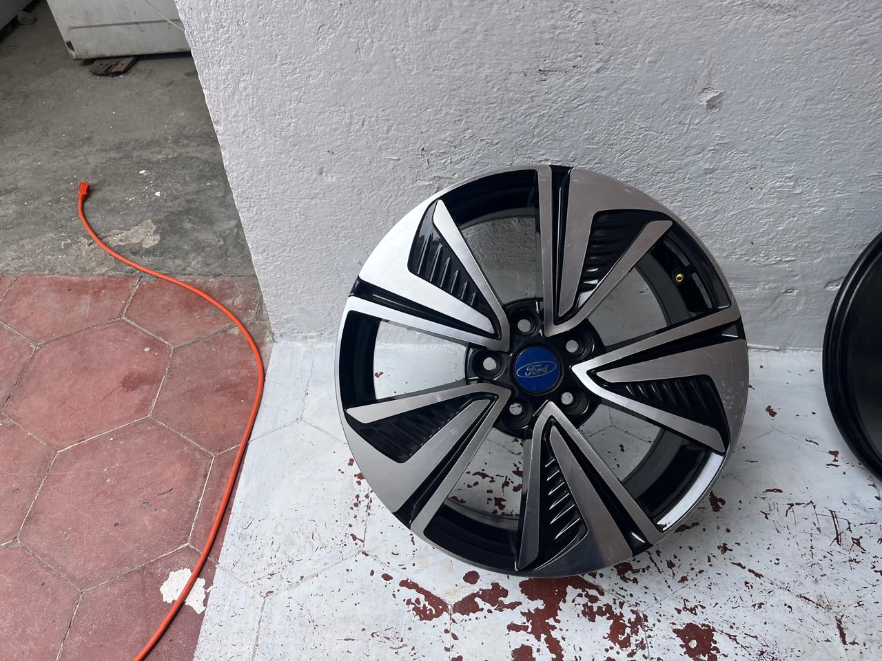 4 Rines 17" Ford Explorer Ranger Mustang Originales Nuevos 5x114.3