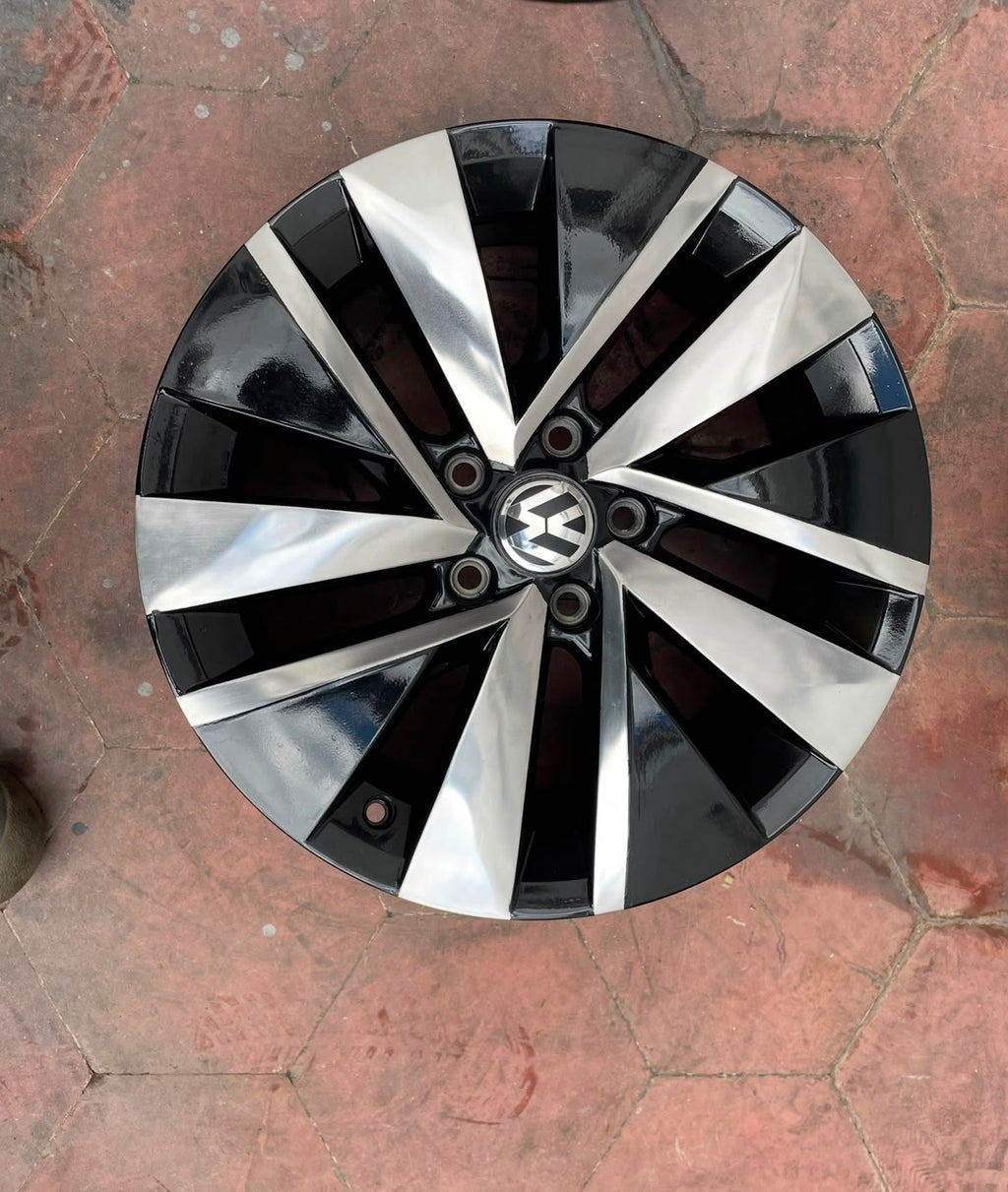 Rines Volkswagen Taos / Tiguan / Jetta MK6 / MK7 18" Originales Nuevos | Juego de 4 | 5x112