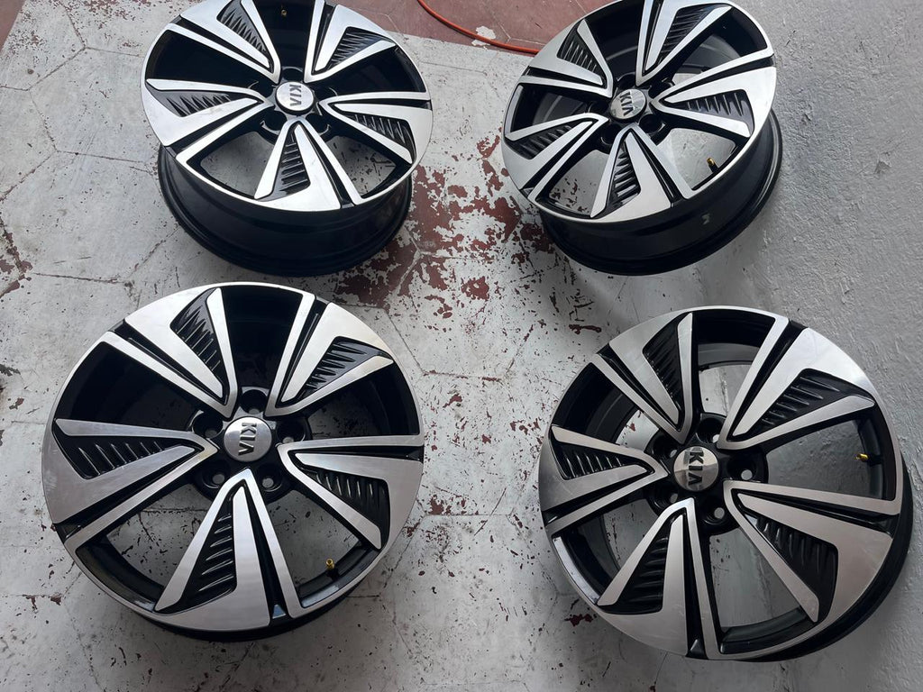 4 Rines 17" Kia Forte Optima Originales 5x114 Nuevos