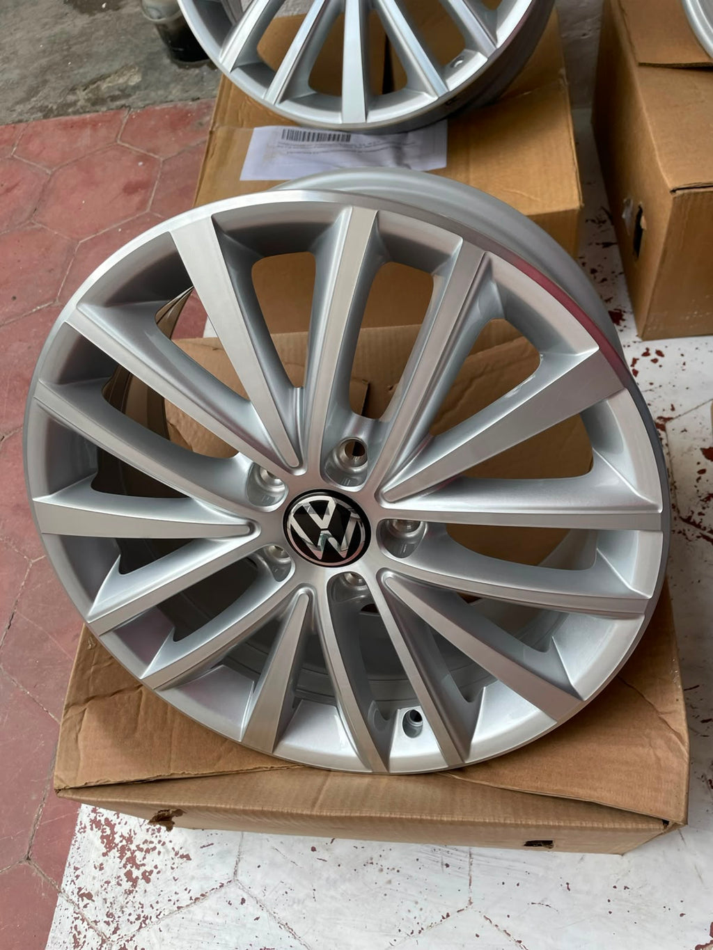1 Rin Original Volkswagen 17" Golf / Jetta MK6 / Jetta MK7 Sport Nuevo 5x112