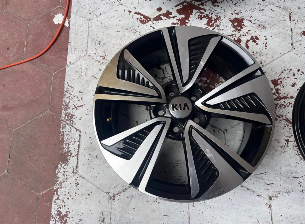 4 Rines 17" Kia Forte Originales 5x114 Nuevos