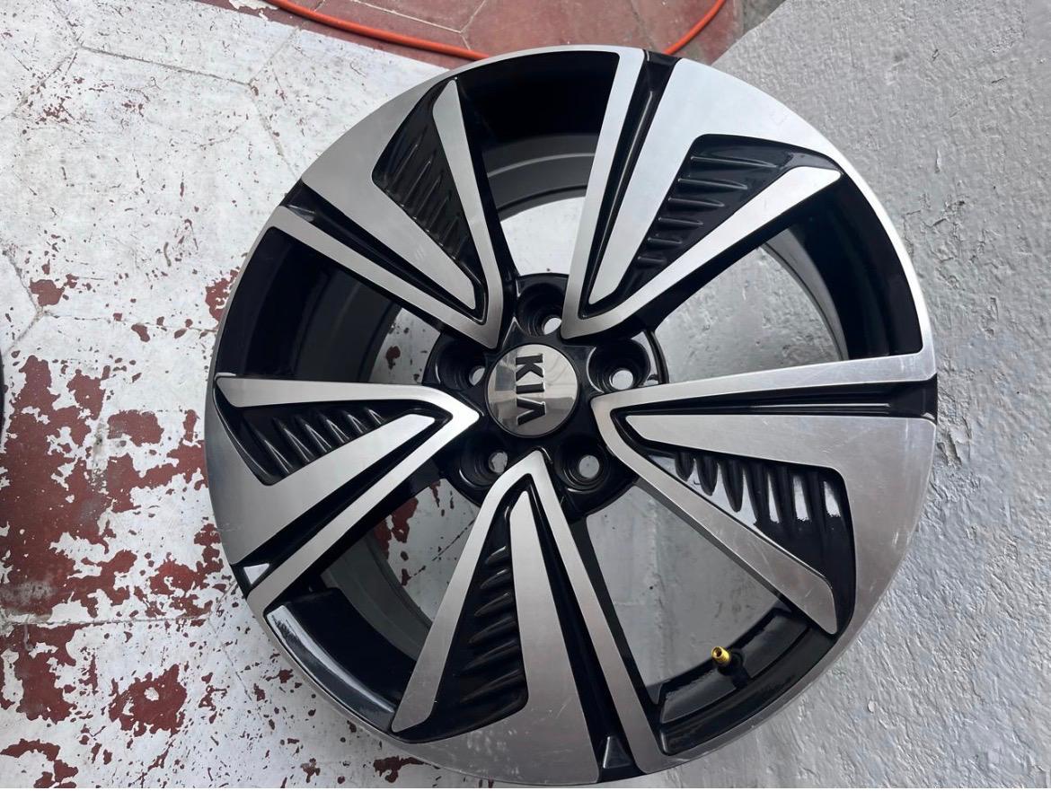 4 Rines 17" Kia Forte Originales 5x114 Nuevos
