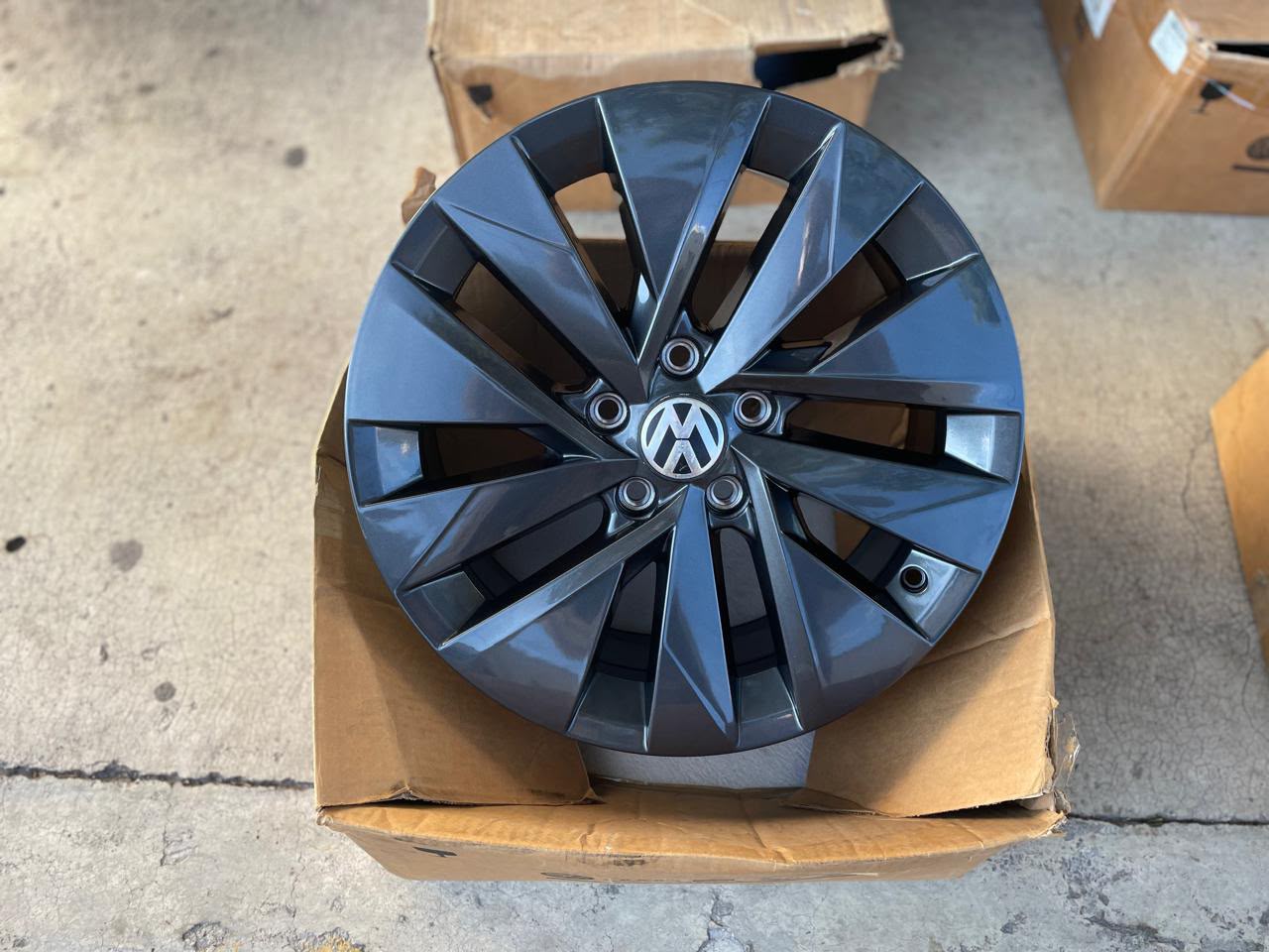 Rines Volkswagen Taos Tiguan Golf Jetta MK7 New Beetle 17" Originales Nuevos | Juego de 4