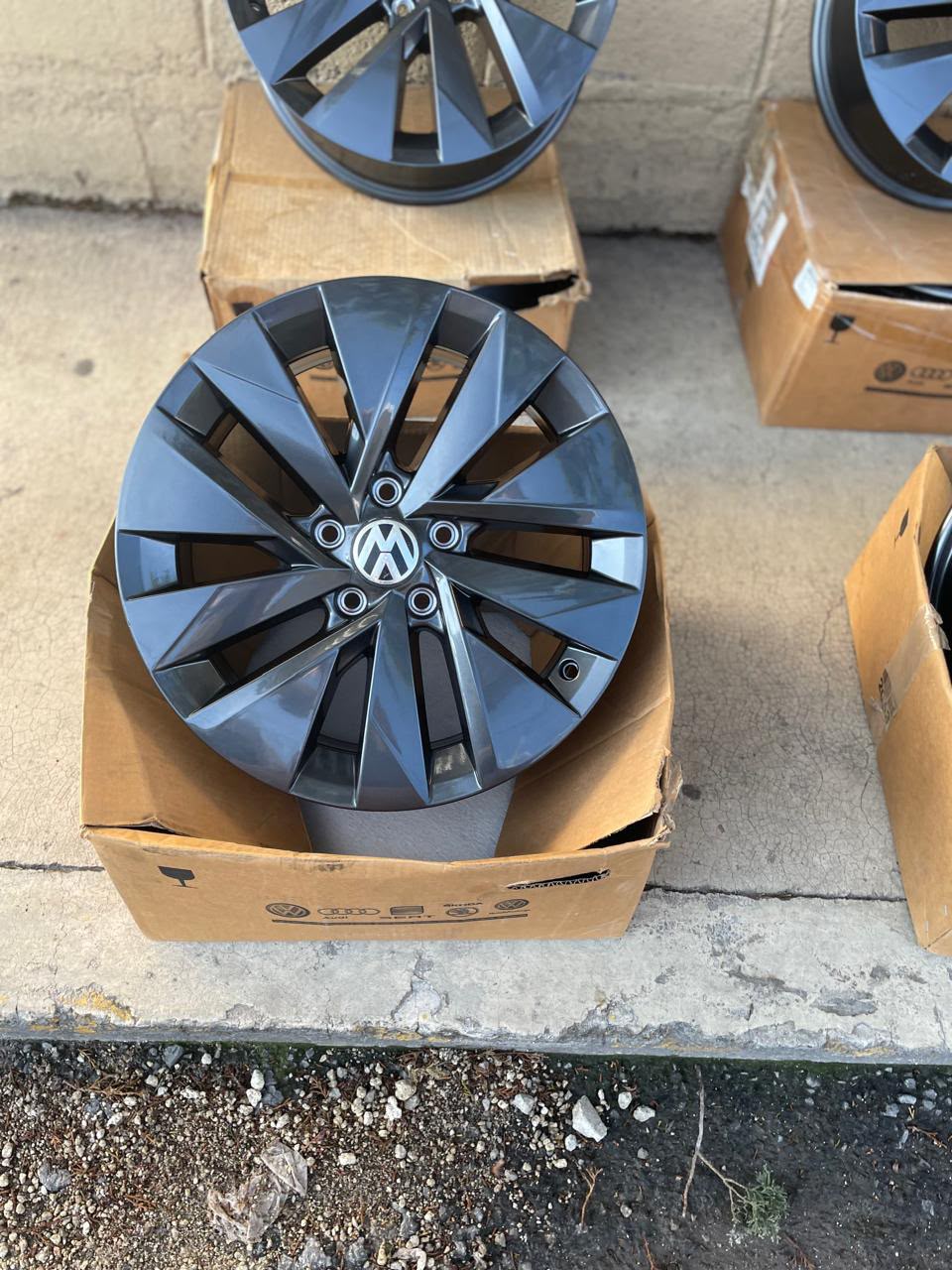 Rines Volkswagen Taos Tiguan Golf Jetta MK7 New Beetle 17" Originales Nuevos | Juego de 4