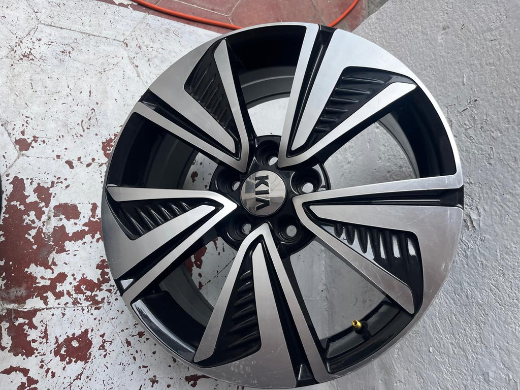 4 Rines 17" Kia Forte Optima Originales 5x114 Nuevos