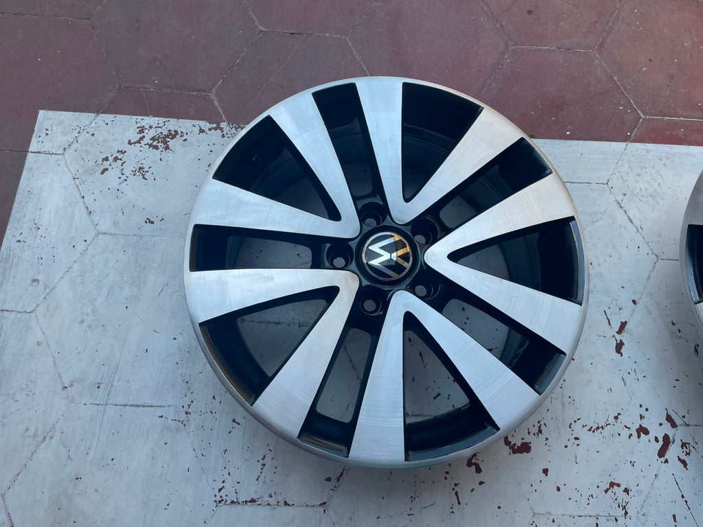 4 Rines 17" Volkswagen Taos Jetta Golf MK7 Bora Passat Originales 5x112 Como Nuevos