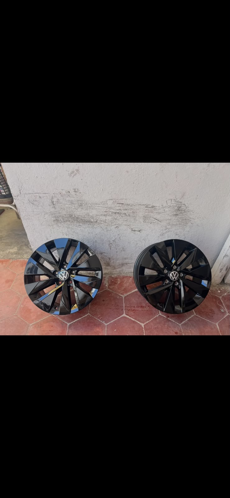 Rines Volkswagen Taos / Jetta / Golf MK6 / MK7 17" Originales Negro Piano Nuevos | Juego de 4 | 5x112