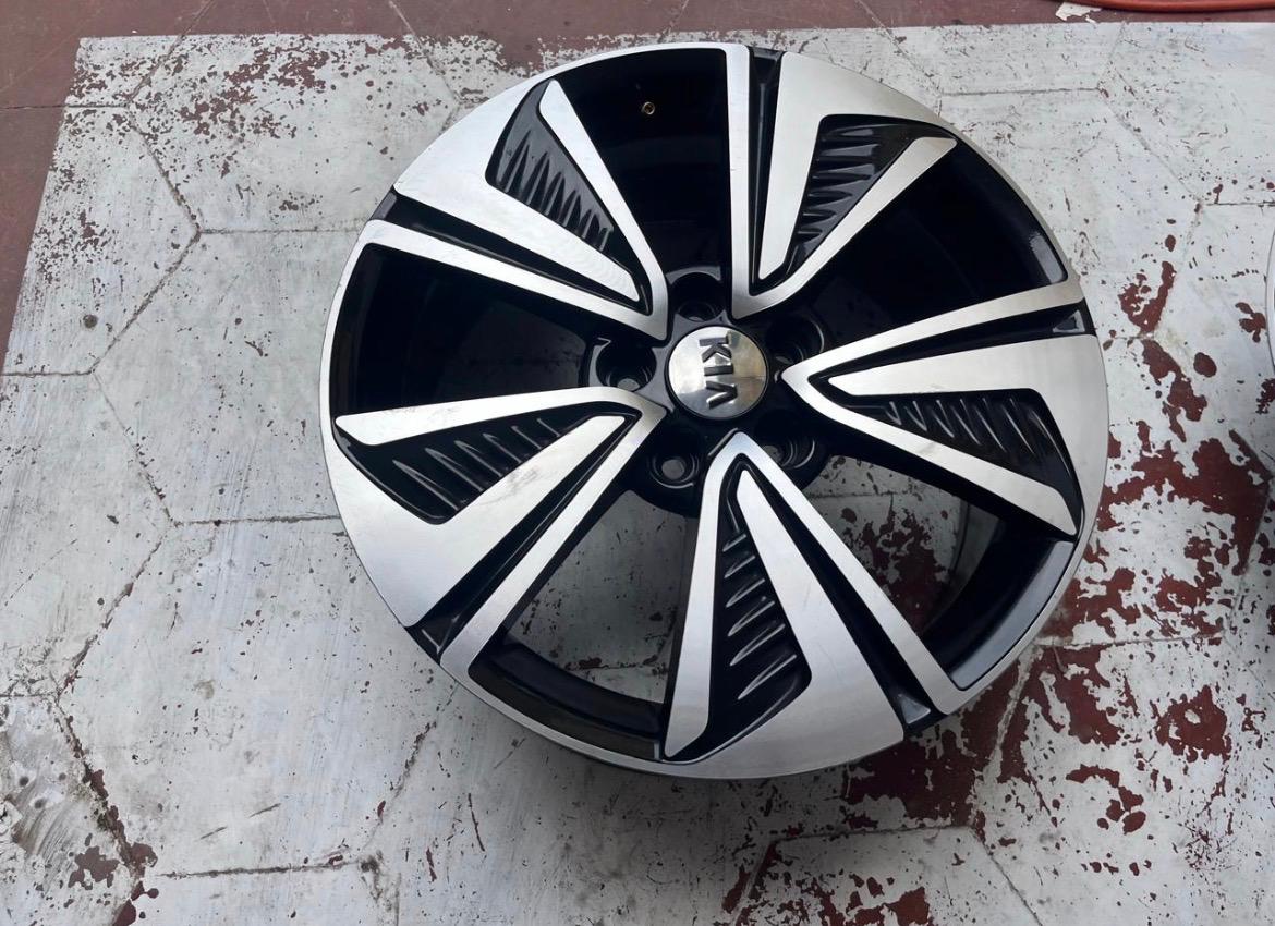 4 Rines 17" Kia Forte Originales 5x114 Nuevos