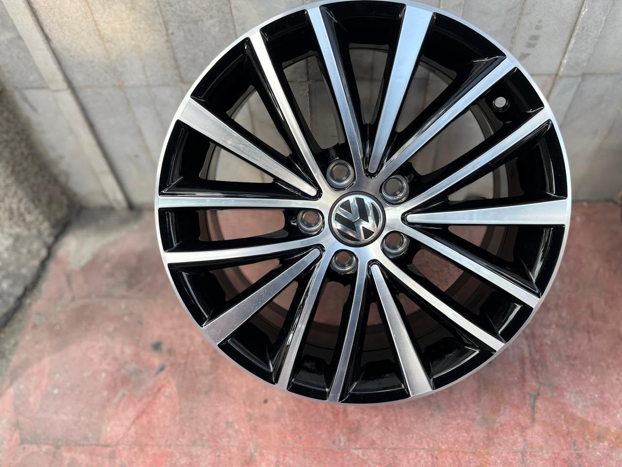 Rin Volkswagen Original 17" | Taos, Tiguan, Jetta, Golf MK6 y MK7 | Nuevo