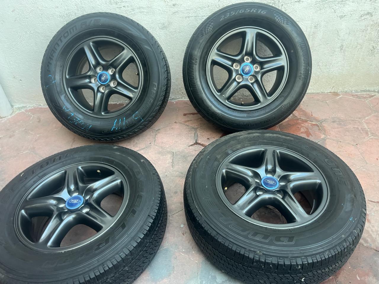 Juego de Rines y Llantas 16" Ford Ranger 2004 Originales 5x114 Seminuevos