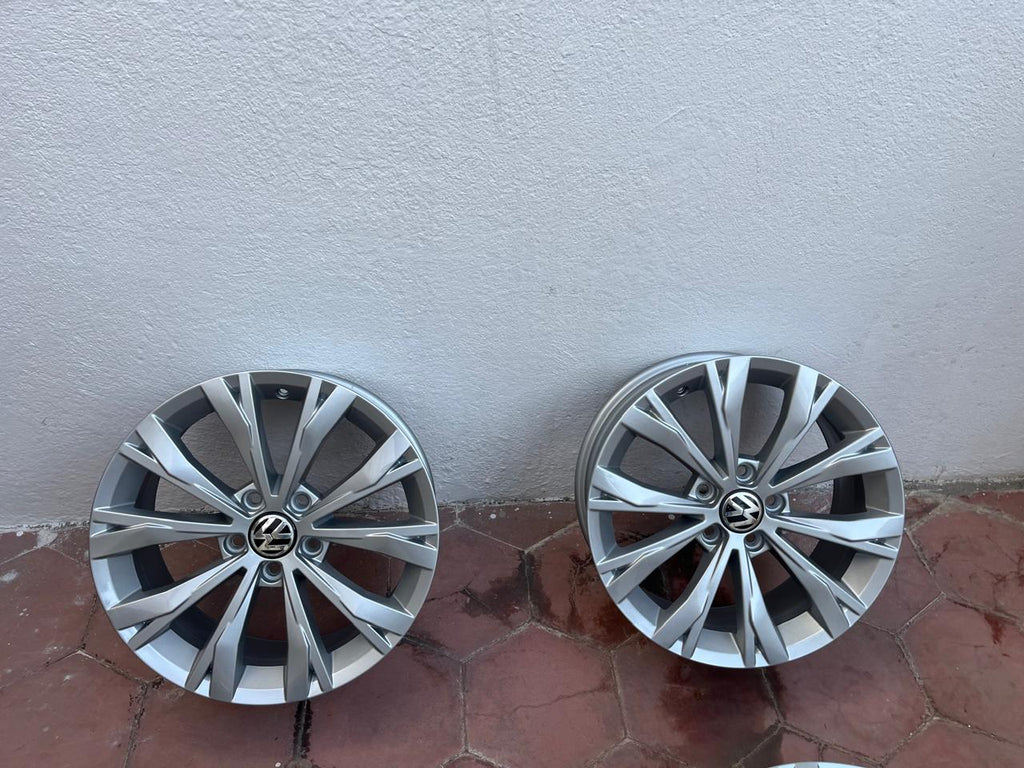 Juego de rines originales Volkswagen 17" para Tiguan, Jetta MK6 y MK7 – 5x112