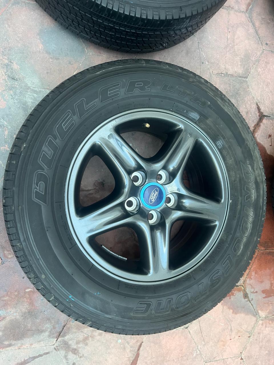 Juego de Rines y Llantas 16" Ford Ranger 2004 Originales 5x114 Seminuevos
