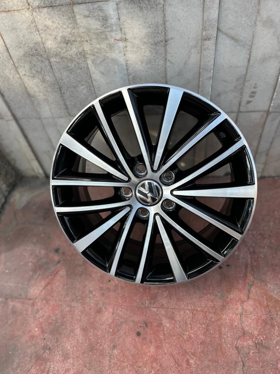 Juego de 4 Rines Volkswagen Originales 17" | Taos, Tiguan, Jetta, Golf MK6 y MK7