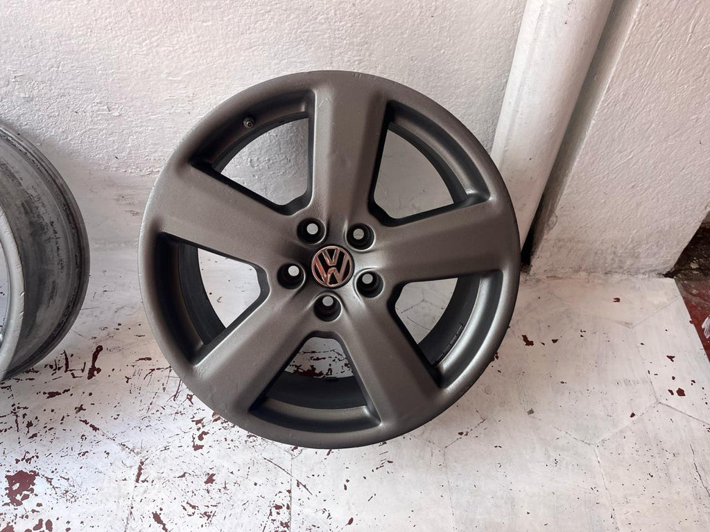 4 Rines 18" Volkswagen Bora Jetta MK6 MK7 Originales 5x112 Seminuevos