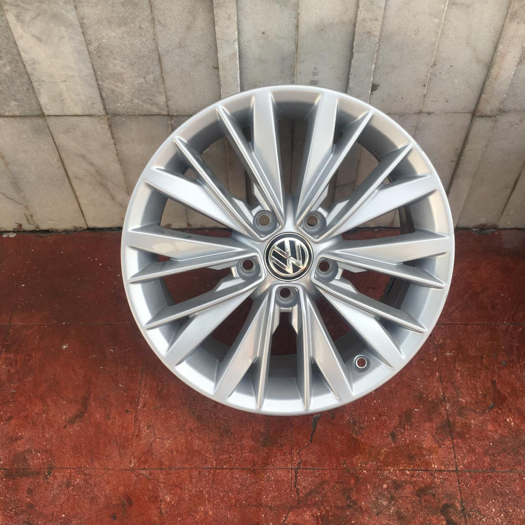 1 Rin 16” Volkswagen Jetta MK7 MK6 Original 5x112 Nuevo