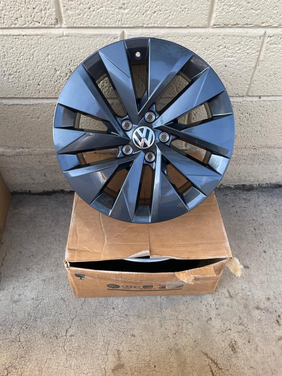 Rines Volkswagen Taos Tiguan Golf Jetta MK7 New Beetle 17" Originales Nuevos | Juego de 4