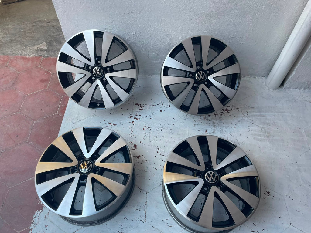 4 Rines 17" Volkswagen Taos Jetta Golf MK7 Bora Passat Originales 5x112 Como Nuevos