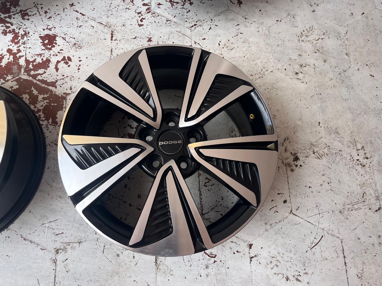 4 Rines 17" Jeep Grand Cherokee Liberty Compass Patriot Nitro Originales Nuevos 5x114.3