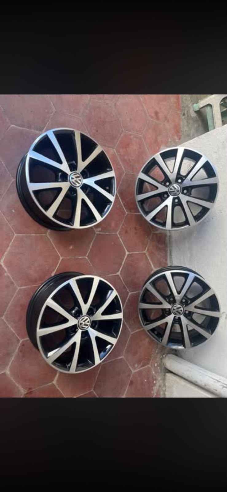 4 Rines 16" Volkswagen Jetta MK6 MK7 Golf New Beetle Passat Originales 5x112 Seminuevos