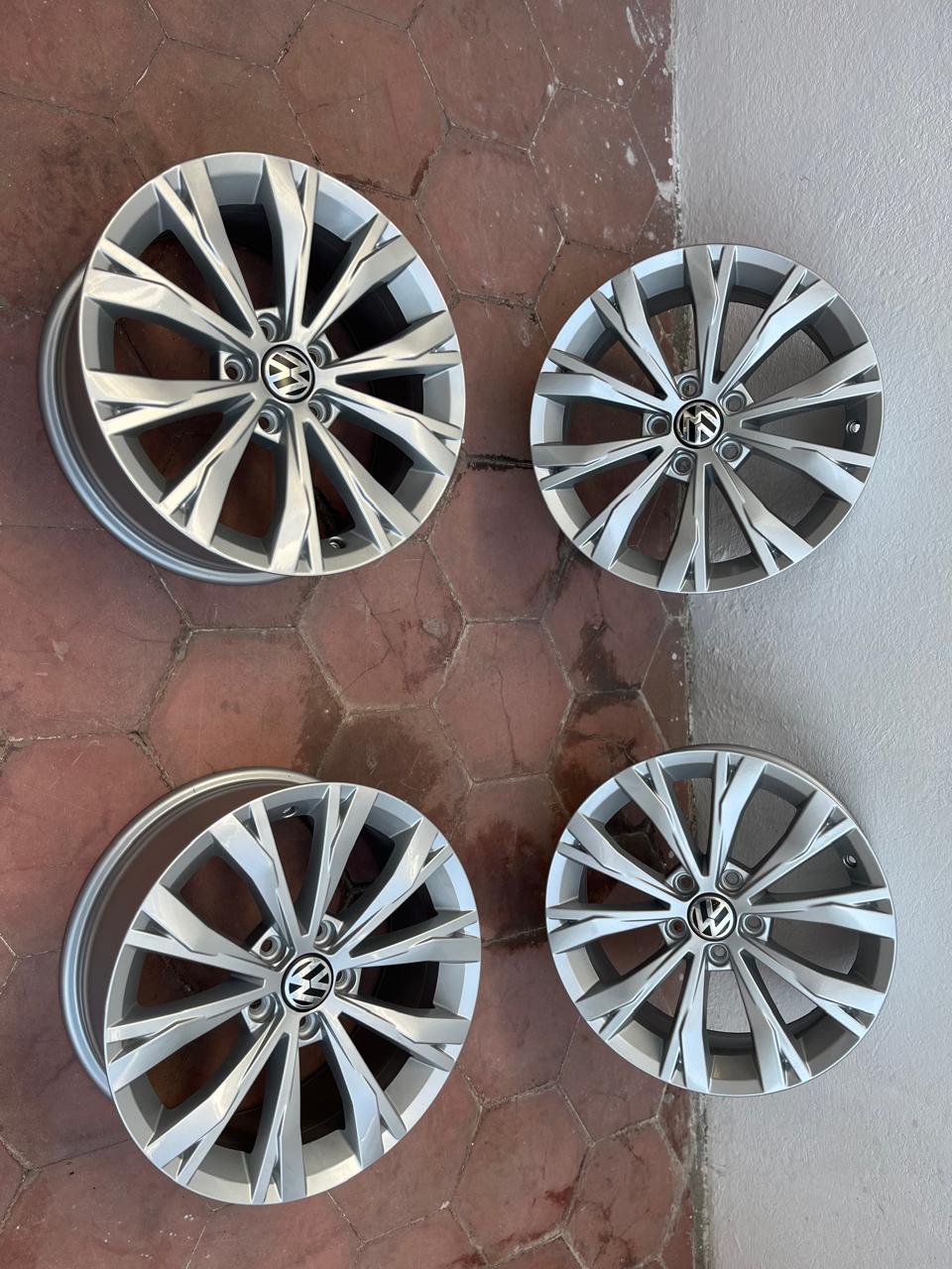Juego de rines originales Volkswagen 17" para Tiguan, Jetta MK6 y MK7 – 5x112