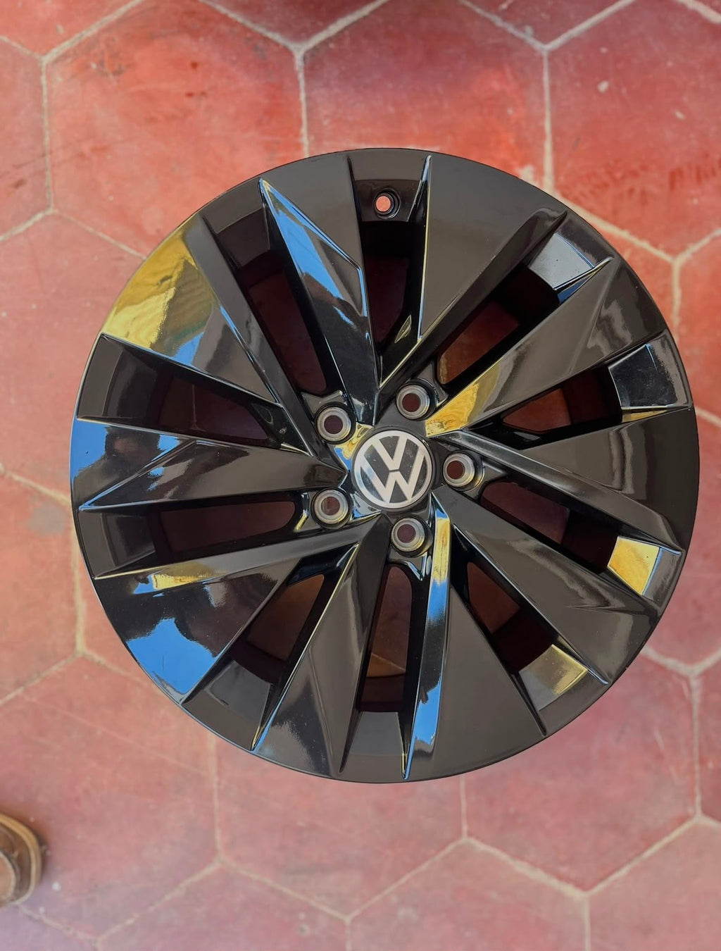 Rines Volkswagen Taos / Jetta / Golf MK6 / MK7 17" Originales Negro Piano Nuevos | Juego de 4 | 5x112