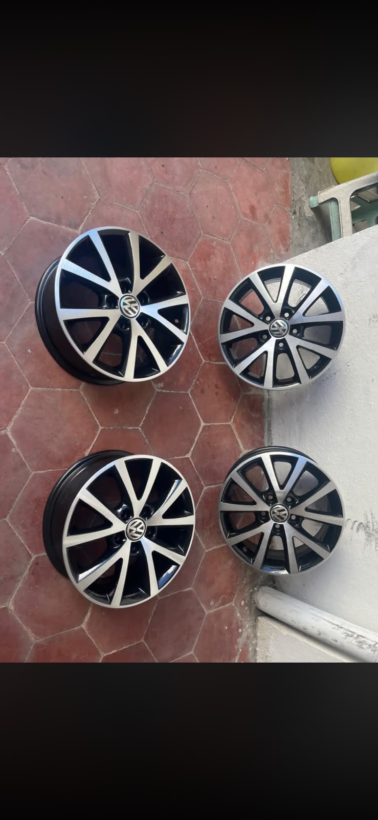 4 Rines 16" Volkswagen Jetta MK6 MK7 Golf New Beetle Passat Originales 5x112 Seminuevos